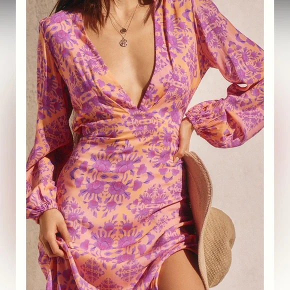 NWT Luli Fama x Anthropologie Printed Deep-V maxi Dress in pink - Picture 4 of 9